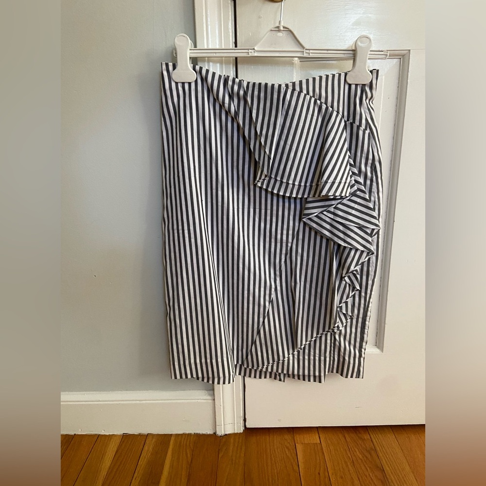 Banana Republic Black and White Pencil ✏️ Skirt